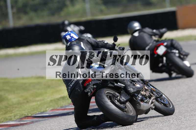 /Archiv-2025/42 07.08.2025 Peter Studer Girls Day ADR/Gruppe blau/backside